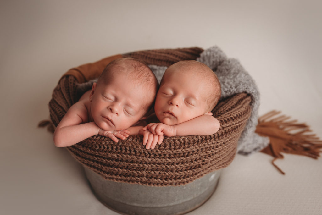 Newborn twin photographer Atlanta