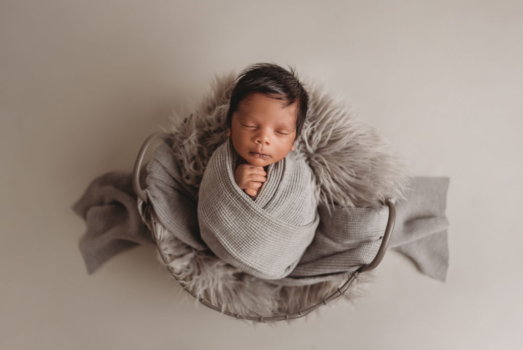 East Cobb newborn photographer 